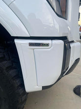 2024+ GMC Front bumper side molding colormatched